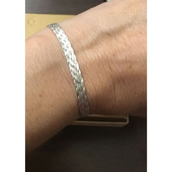 New~.925 Italian Sterling Silver Diamond Cut Braided Herringbone Bracelet - Picture 2 of 3